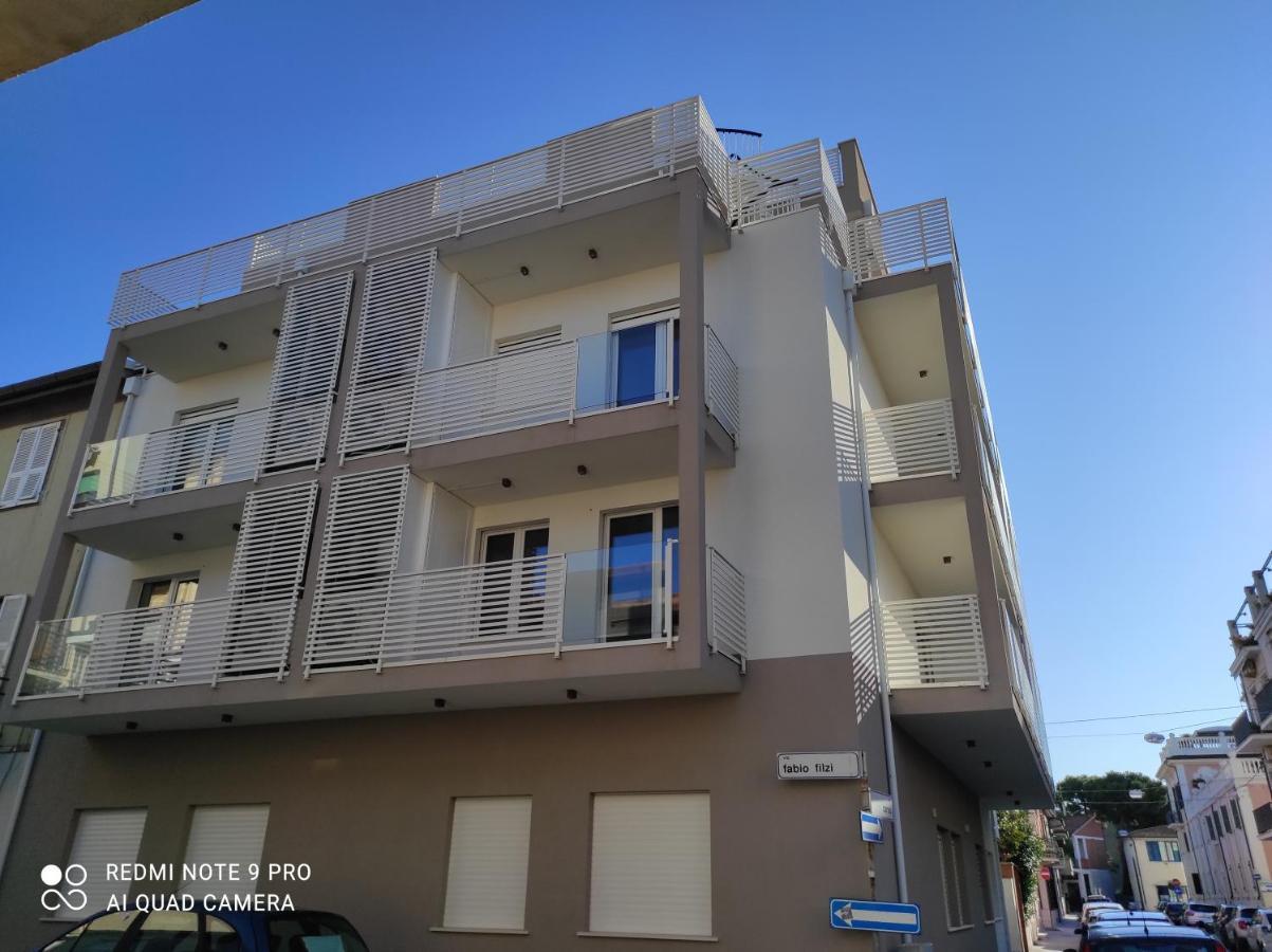 Blu Apartment Civitanova Marche Bagian luar foto